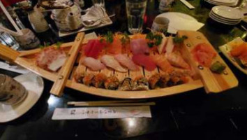 Jieyi Sushi Asian Cuisine food