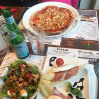 Pizza-Wald food