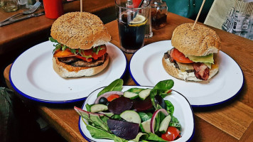 Bobo's Gourmet Irish Burgers food