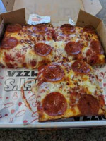 Jet's Pizza food