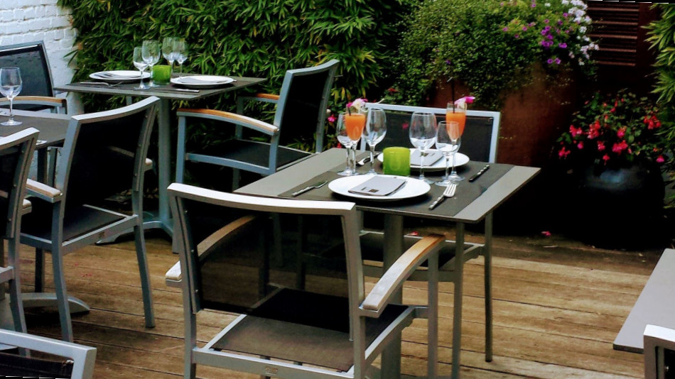 restaurant image