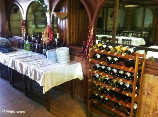 restaurant image