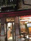 La Perla Trattoria-pizzeria inside