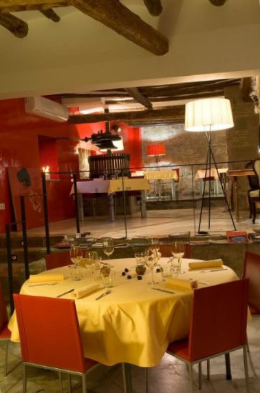 restaurant image