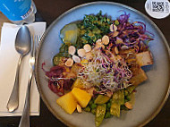 Ona Poke Lintheschergasse food