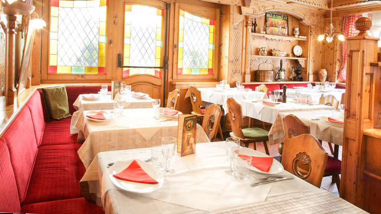 restaurant image