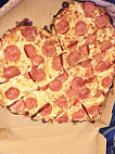 Round Table Pizza food