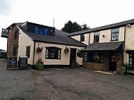 The Penny Farthing Inn outside