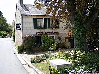 Auberge St-Fiacre outside