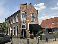 Sfeerlijk, outside