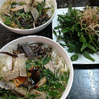 Ngoc Chi food