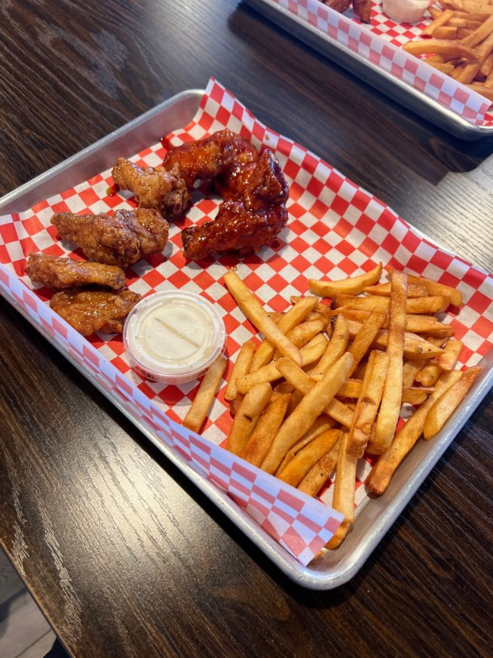 restaurant image