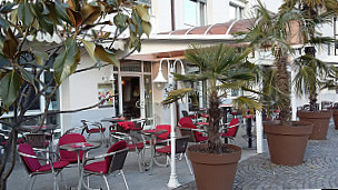 Cafe Flora