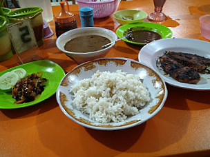 Rumah Makan Maros