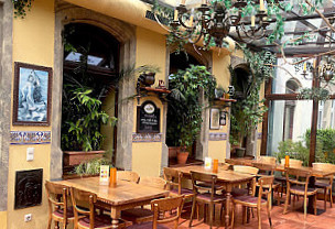 restaurant image
