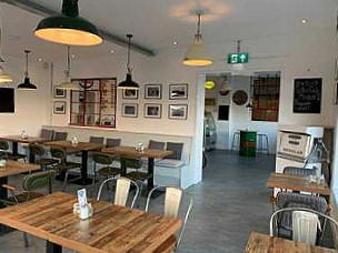 Gilks' Garage Cafe