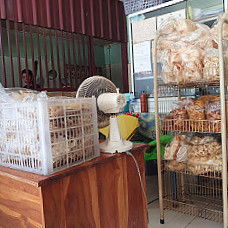 Rumah Makan Menara Coto Makassar