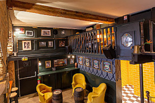 restaurant image