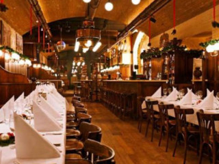restaurant image