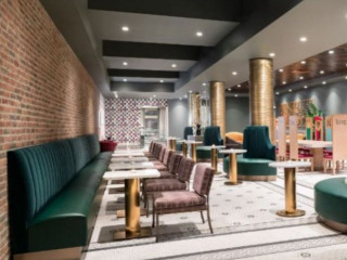 restaurant image