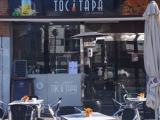 restaurant image