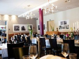 restaurant image