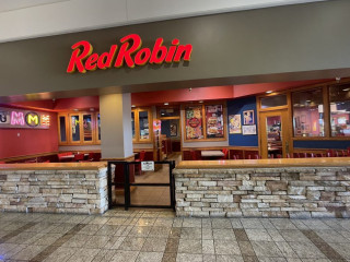 Red Robin Gourmet Burgers And Brews