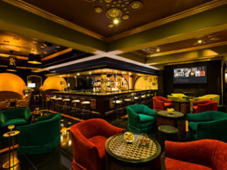 Regency Lounge