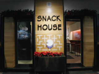 Snack House