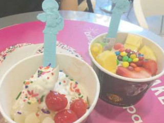 Menchie's Frozen Yogurt