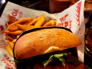 Red Robin Gourmet Burgers And Brews