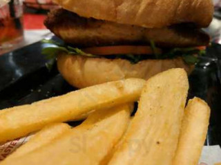 Red Robin Gourmet Burgers And Brews