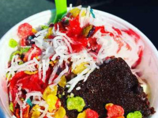 Sweet Frog Premium Frozen Yogurt