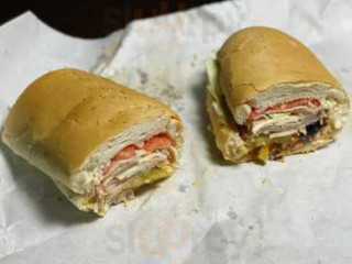 Mello's Subs