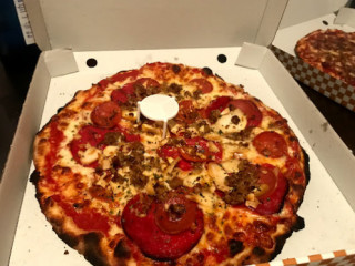 La Pizza