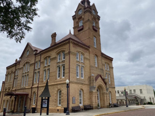 Newberry Opera House