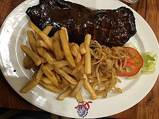 Apache Spur Steak & Grill