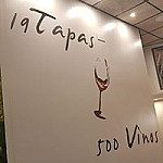 19 Tapas Y 500 Vinos