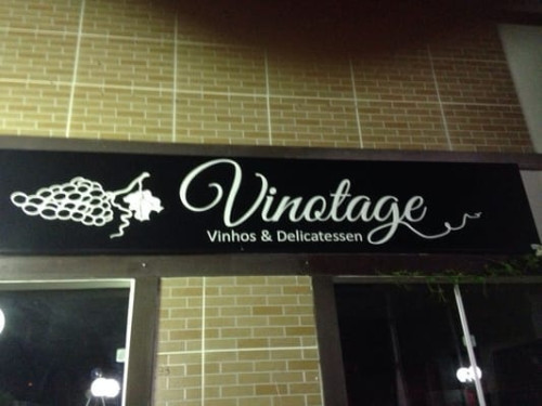 Vinotage E Casa De Vinhos