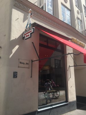 restaurant image