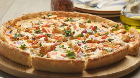 Halal Butter Chicken Pizza Twist