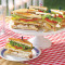 Kycklingsallad Club Sandwich